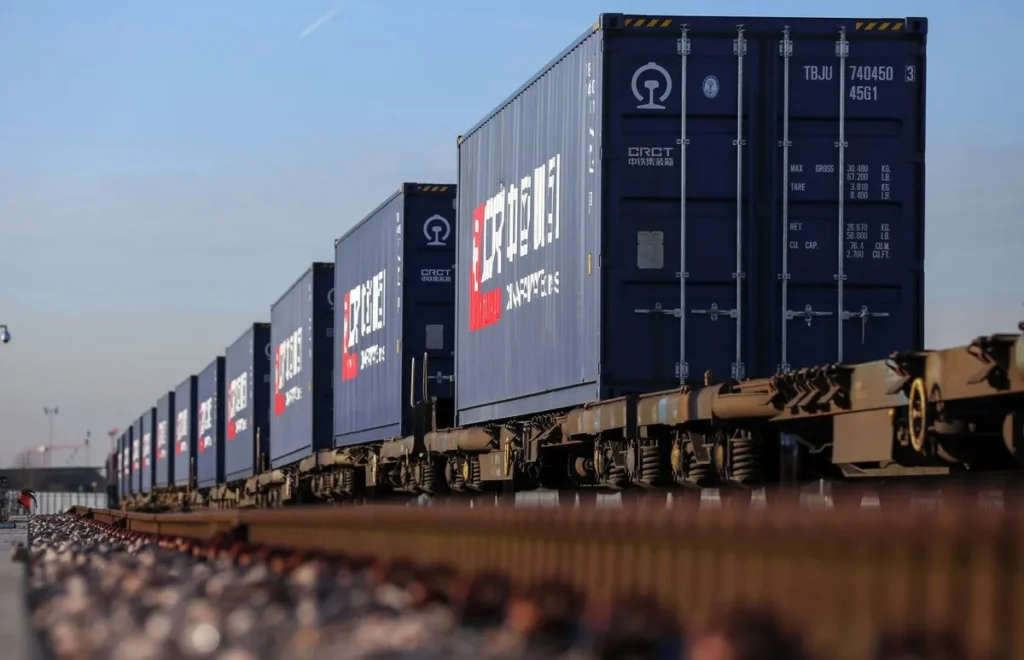 China rail freight doors export