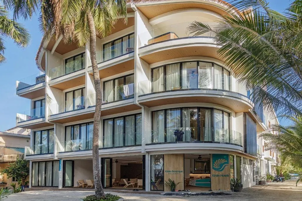 Maldives Hotel Guardrail