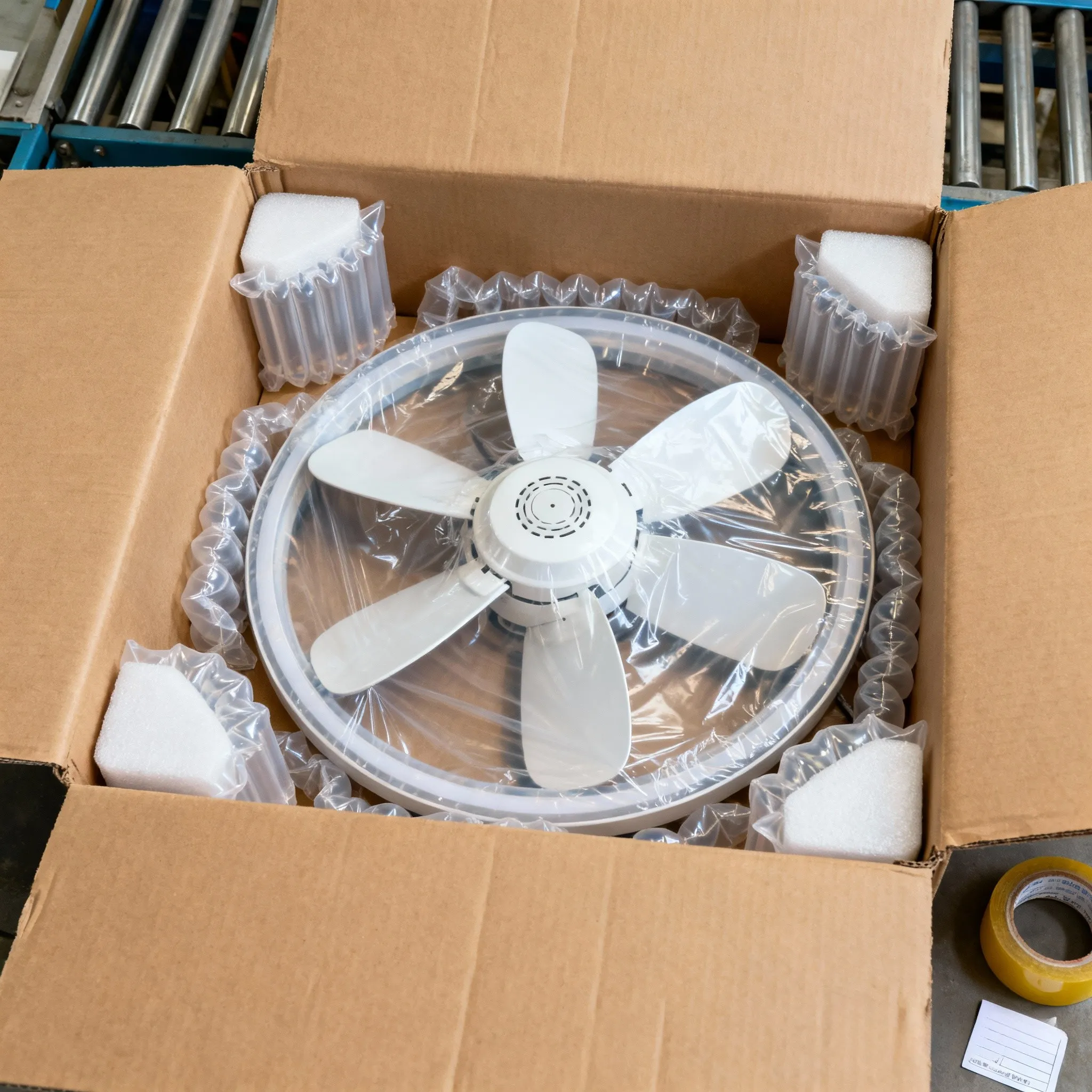 Ceiling fan light shipping packaging