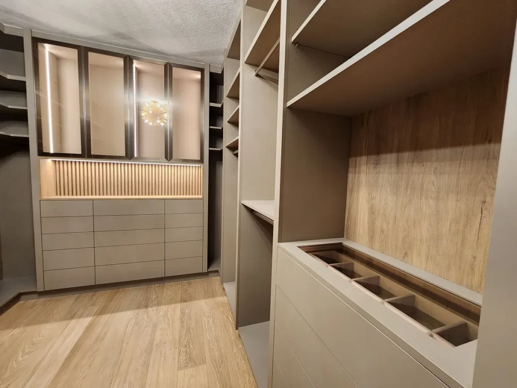 Built in bar cabinet with open and closed storage